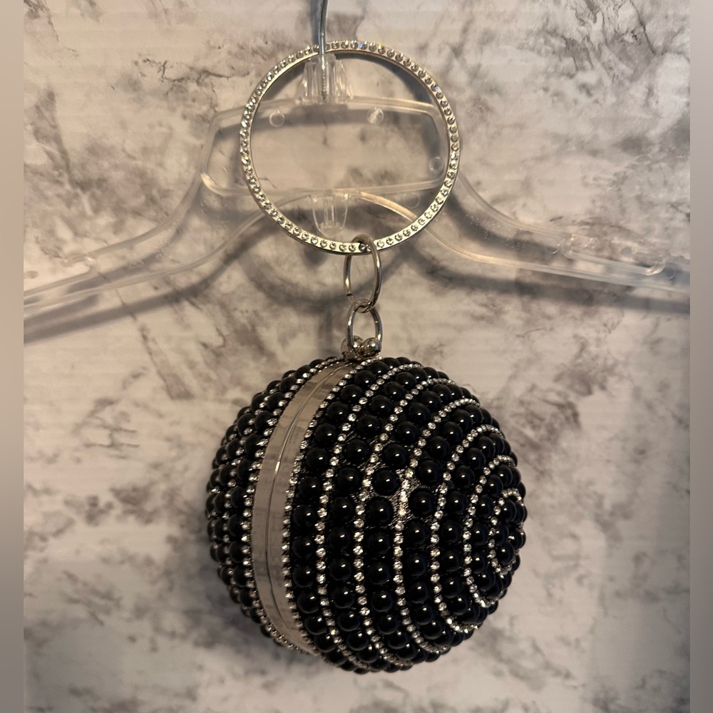 Black and Silver Beaded Ball Purse